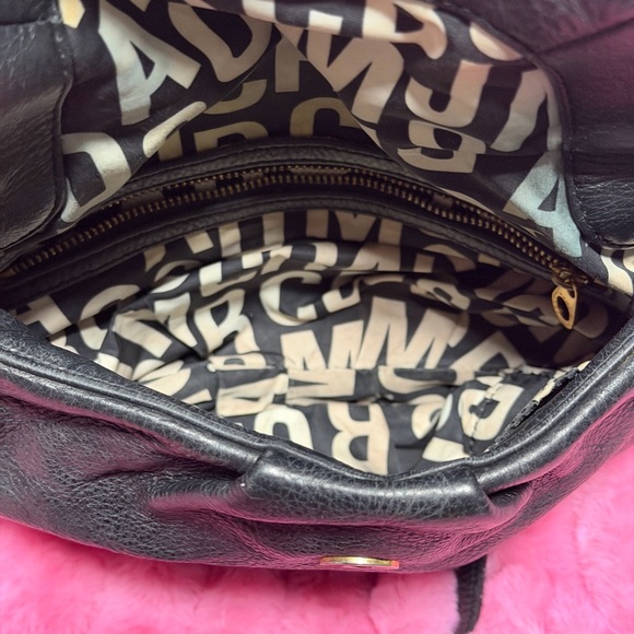 Marc Jacobs Black Leather Crossbody Bag with Gold Accents - Picture 4 of 5